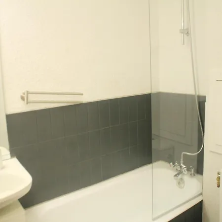 Διαμέρισμα For 4 People With Parking Châtel